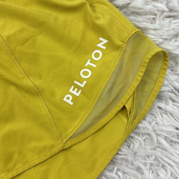 Lululemon Hotty Hot Short II *Long 4" Soleil - Picture 2 of 5